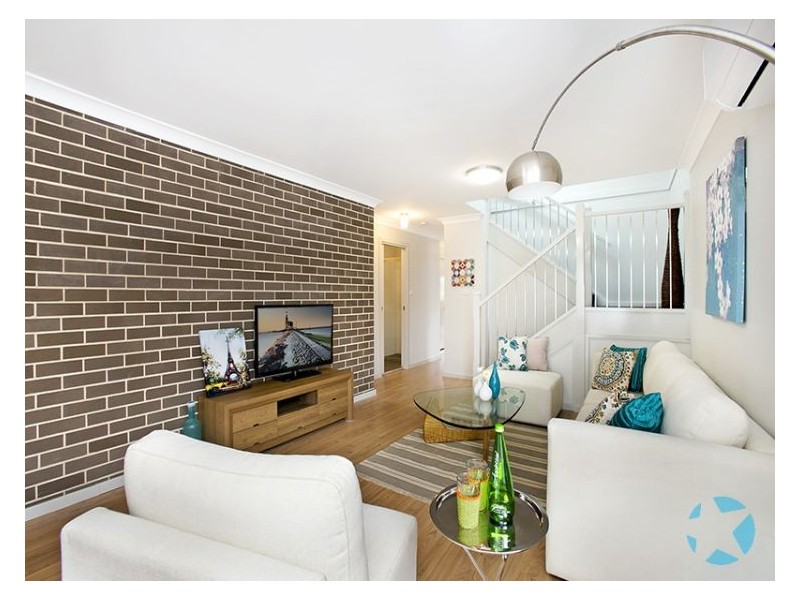 2&3/19 Barry St, Cambridge Park NSW 2747