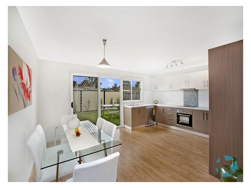 2&3/19 Barry St, Cambridge Park NSW 2747