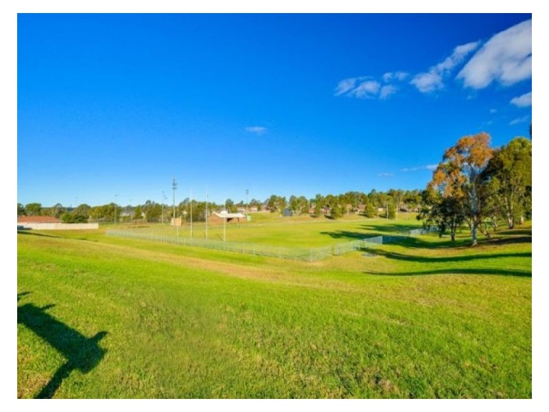 17 Woodcourt St, Ambarvale NSW 2560