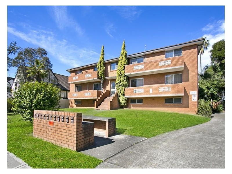 2/128 Lethbridge St, Penrith NSW 2750