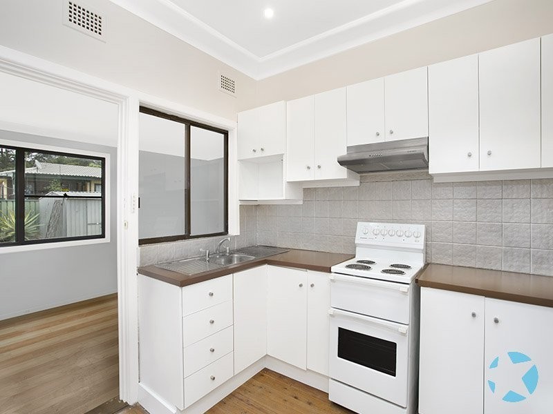 77 Captain Cook Drive, Willmot NSW 2770
