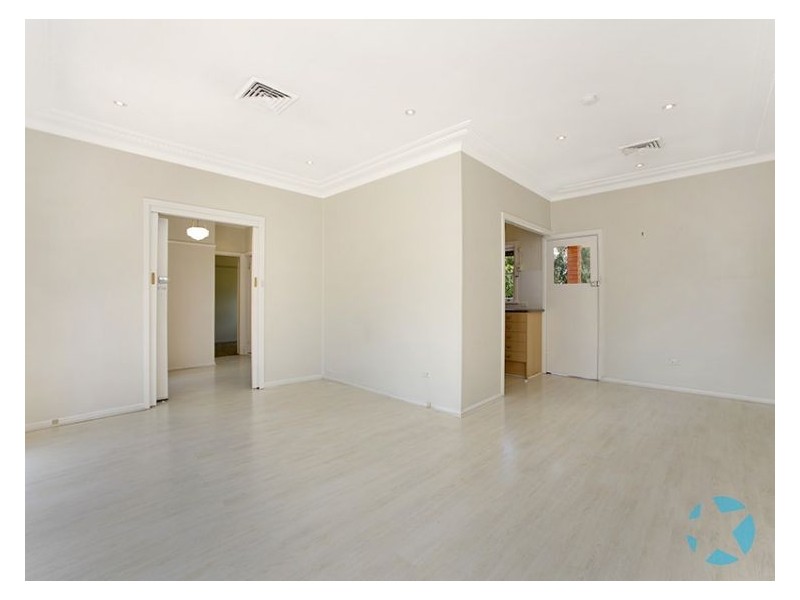 17 Santa Rosa Ave, Ryde NSW 2112