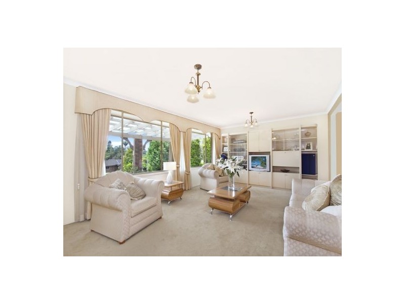 4 Glenda Place, North Rocks NSW 2151