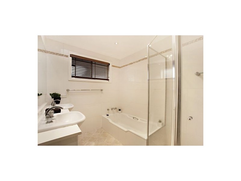 4 Bronhill Avenue, East Ryde NSW 2113