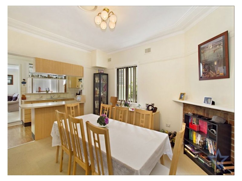 2 Cameron Cres, Ryde NSW 2112