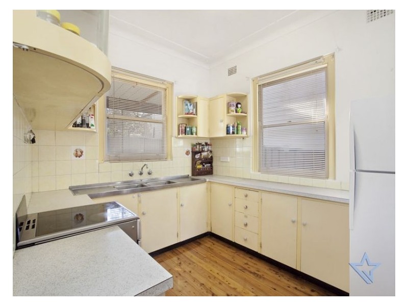 104 Lane Cove Rd, Ryde NSW 2112