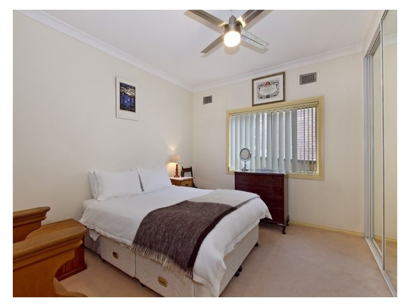 8 Squire St, Ryde NSW 2112