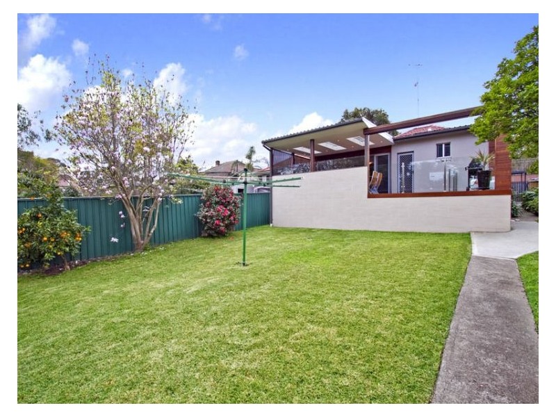 8 Squire St, Ryde NSW 2112