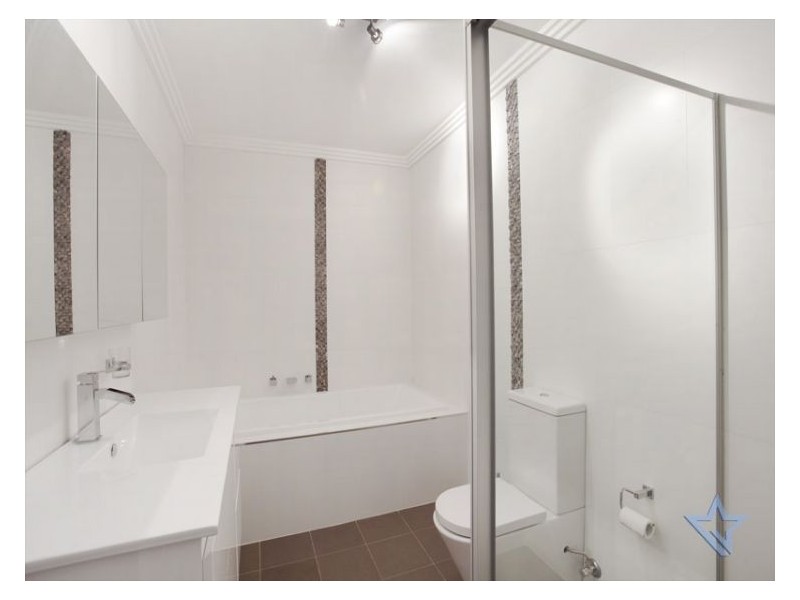 1 Pan Cr, Greystanes NSW 2145