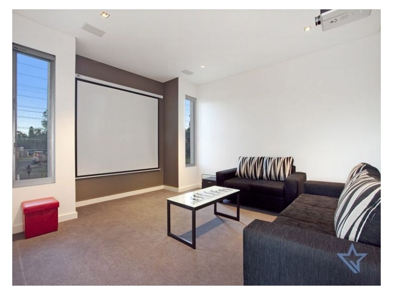 1 Pan Cr, Greystanes NSW 2145