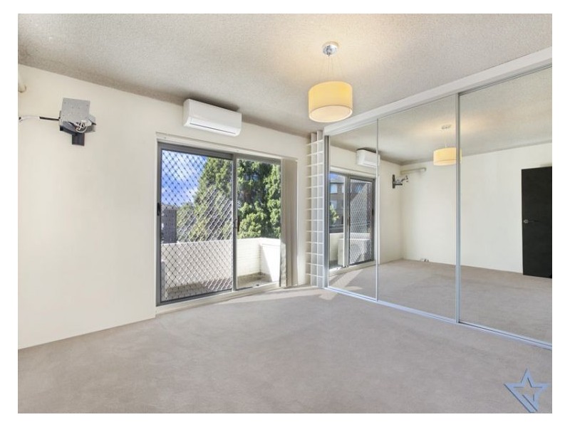 2/11 Isabel St, Ryde NSW 2112