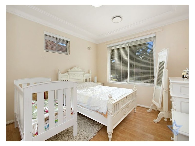 13 Cecil Street, Denistone East NSW 2112