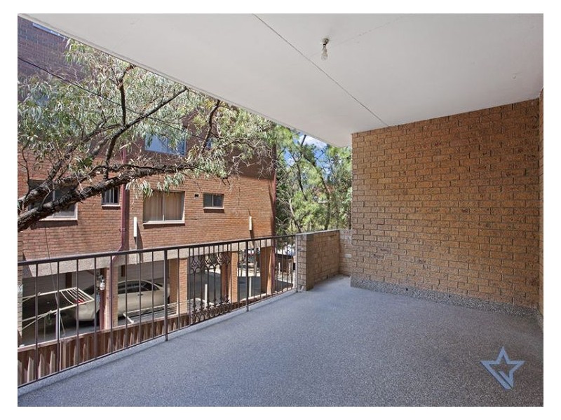 2/18 Early St, Parramatta NSW 2150