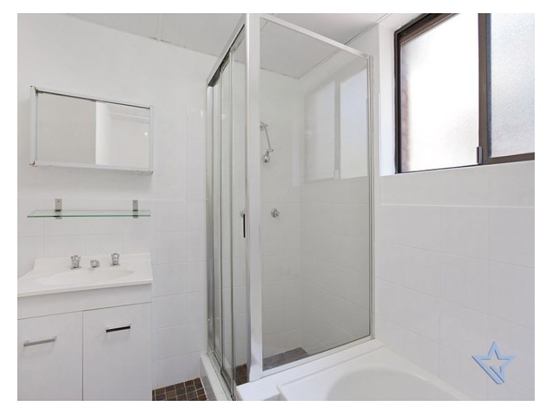 2/18 Early St, Parramatta NSW 2150