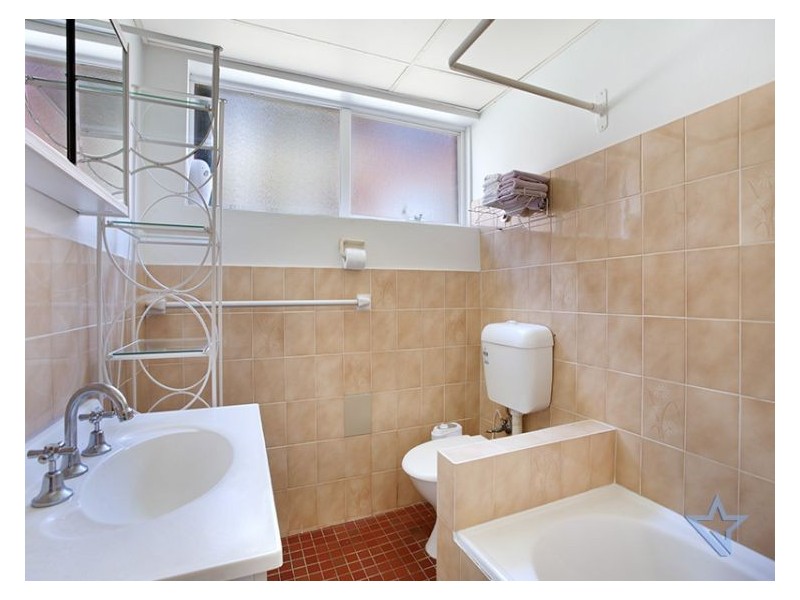 1/5 Curzon St, Ryde NSW 2112