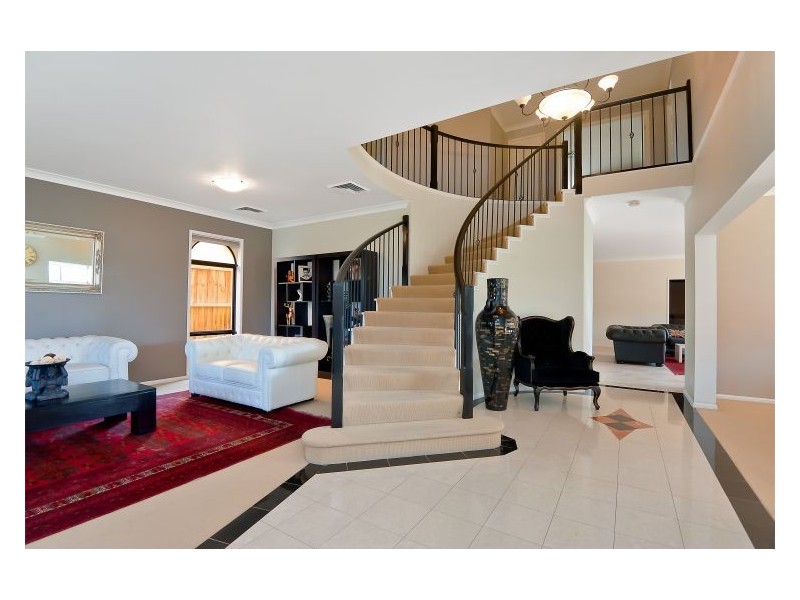 9 Molise Av, Kellyville NSW 2155