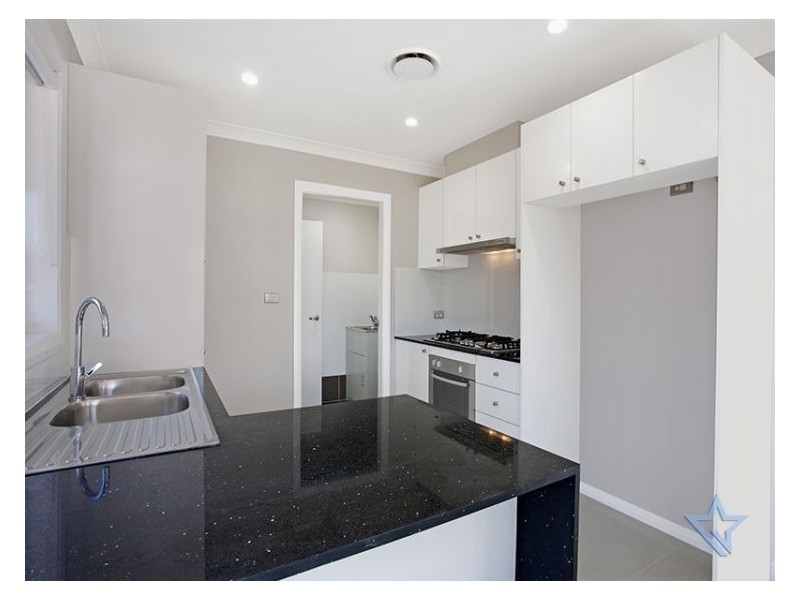 1/17 Fox Hill Cr, Prospect NSW 2148