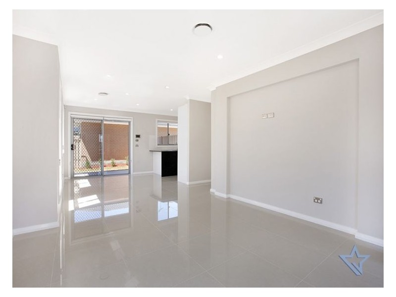 1/17 Fox Hill Cr, Prospect NSW 2148