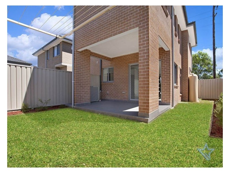 1/17 Fox Hill Cr, Prospect NSW 2148