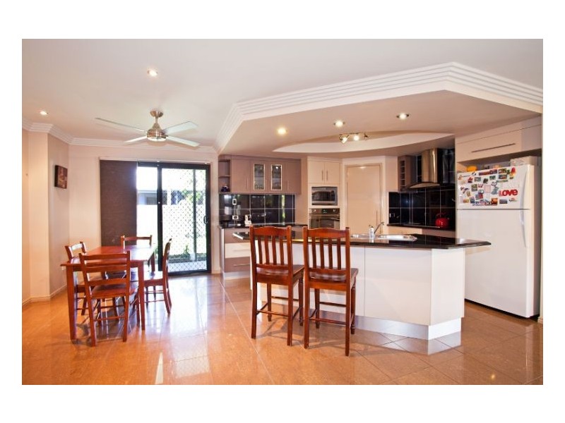 8 Friarbird Ave, Blacks Beach QLD 4740