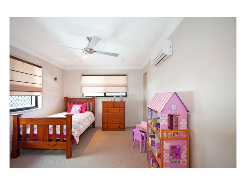 8 Friarbird Ave, Blacks Beach QLD 4740