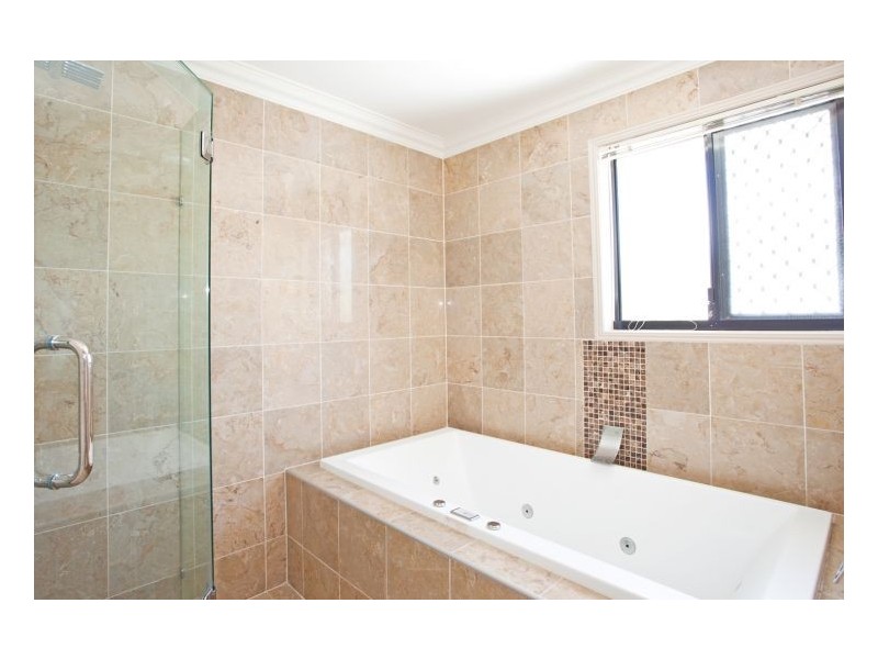 8 Friarbird Ave, Blacks Beach QLD 4740