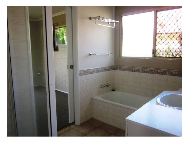 4 Bream Court, Andergrove QLD 4740