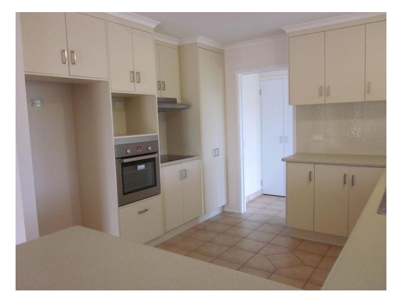 4 Bream Court, Andergrove QLD 4740