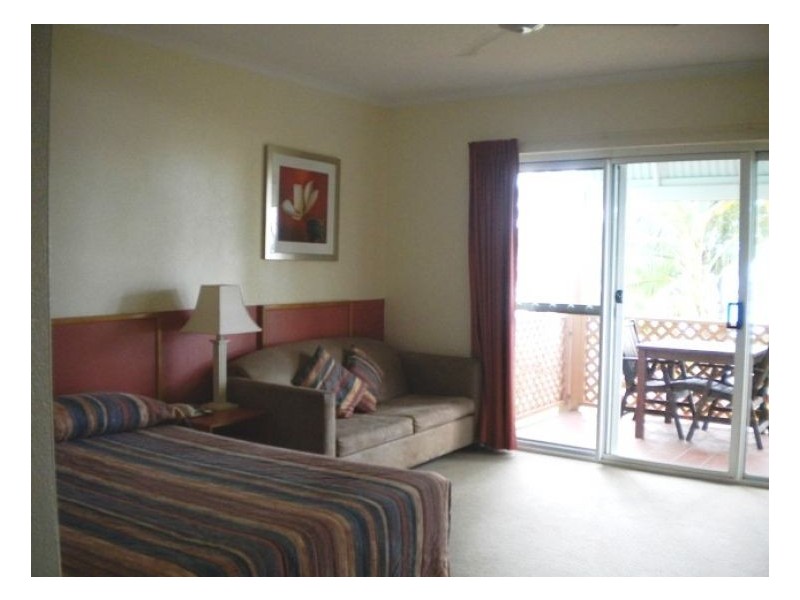 235/6 Beach Rd, Dolphin Heads QLD 4740