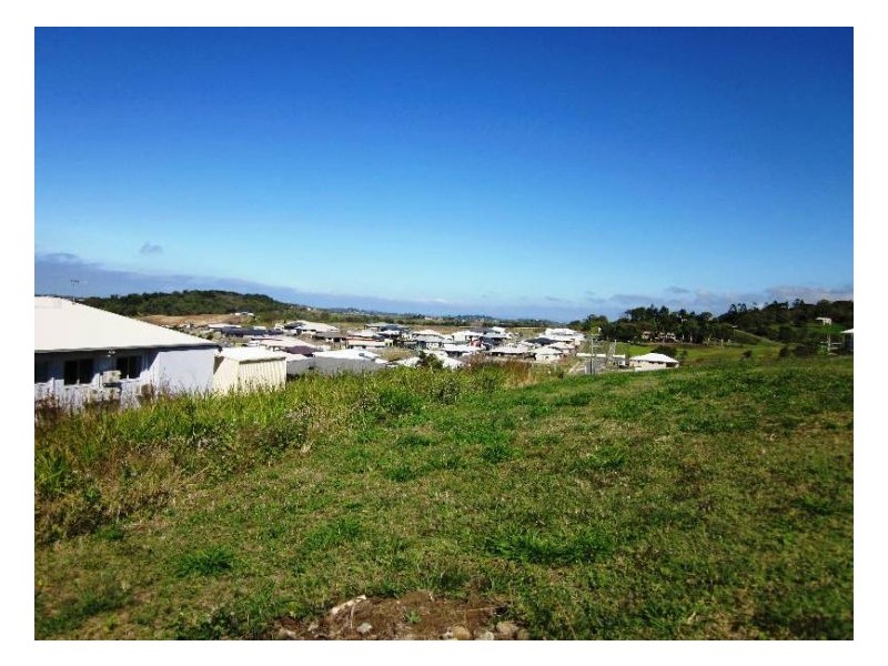 13 Douglas Crescent, Rural View QLD 4740