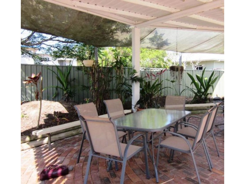 5/2 Coral DrIve, Blacks Beach QLD 4740