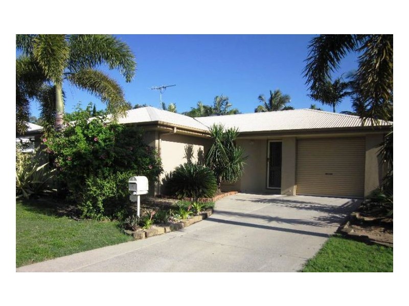 20 Beachside Place, Shoal Point QLD 4750