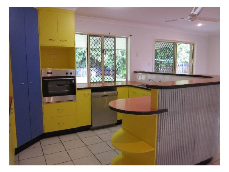 20 Beachside Place, Shoal Point QLD 4750