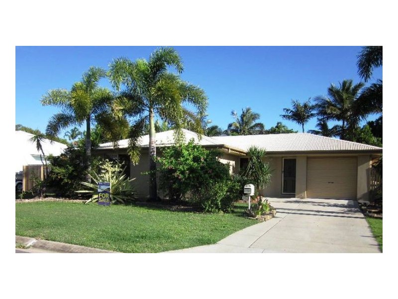 20 Beachside Place, Shoal Point QLD 4750
