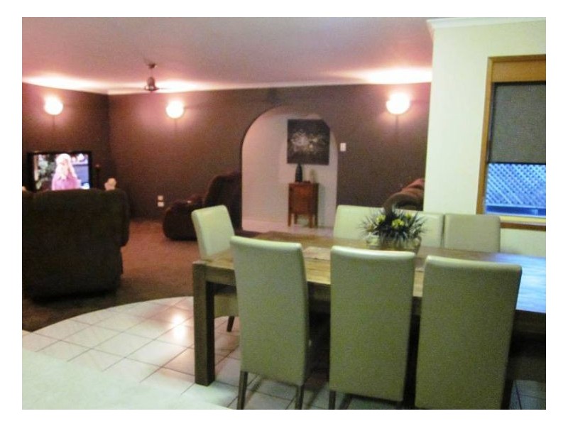 18 Murrays Rd, Mount Pleasant QLD 4740