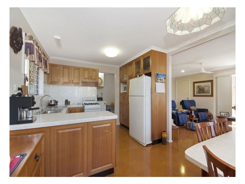 5 Dixon Crt, Beaconsfield QLD 4740