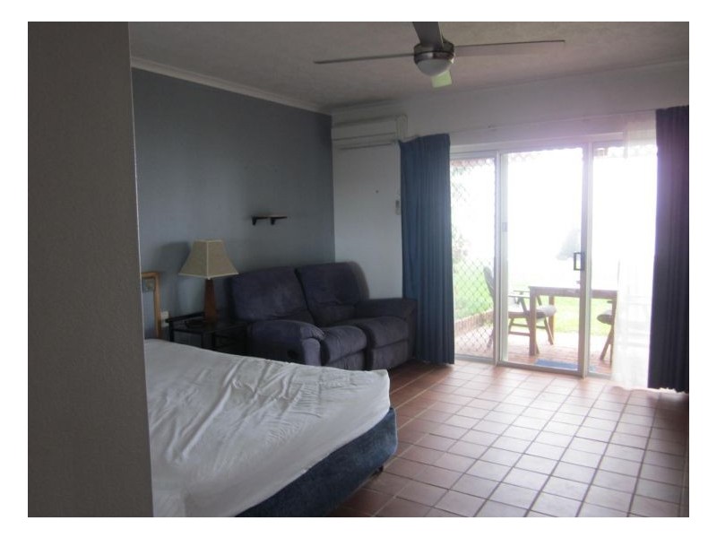 129/6 Beach Rd, Blacks Beach QLD 4740