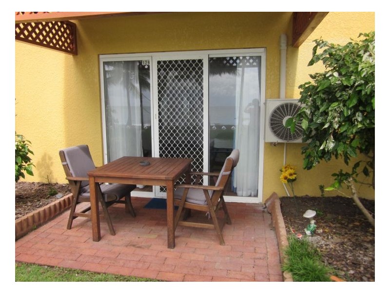 129/6 Beach Rd, Blacks Beach QLD 4740