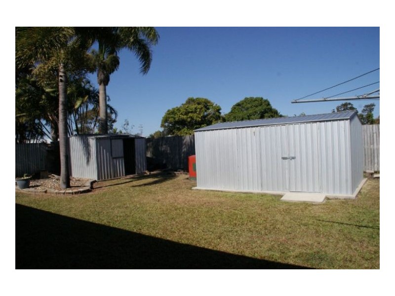 4 Dixon Crt, Beaconsfield QLD 4740