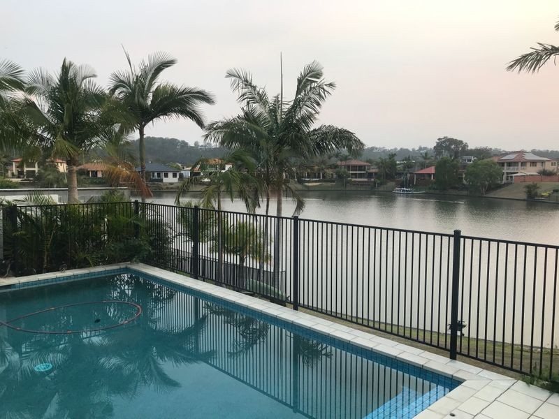 5 St Helens, Burleigh Waters QLD 4220