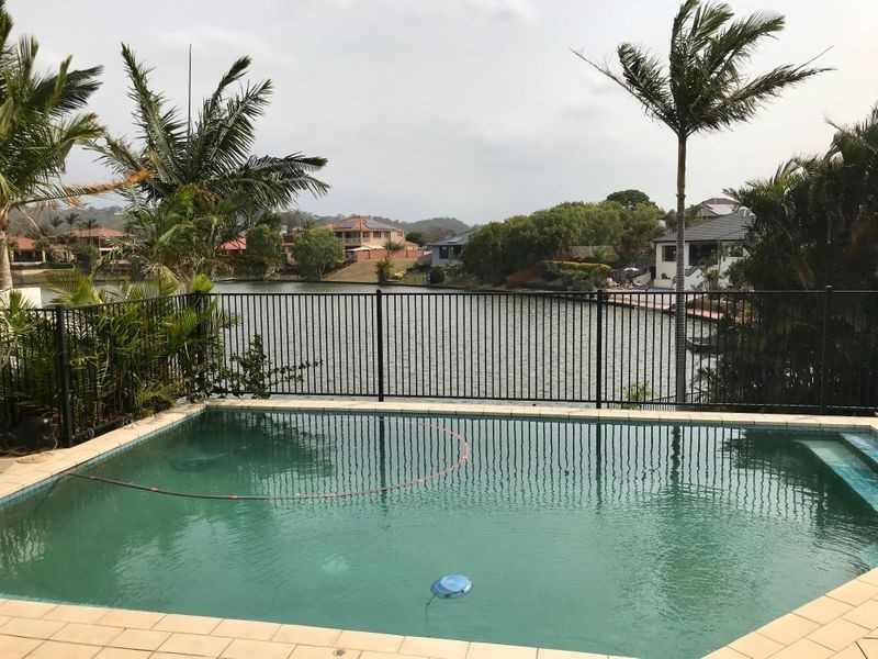 5 St Helens, Burleigh Waters QLD 4220