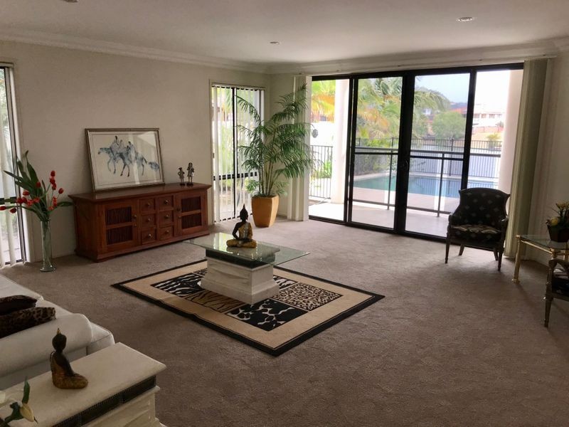 5 St Helens, Burleigh Waters QLD 4220