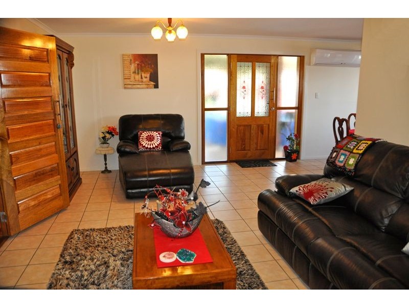 4 Harveys Rd, Beaconsfield QLD 4740