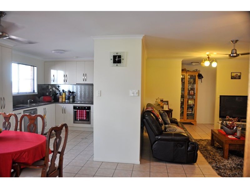 4 Harveys Rd, Beaconsfield QLD 4740