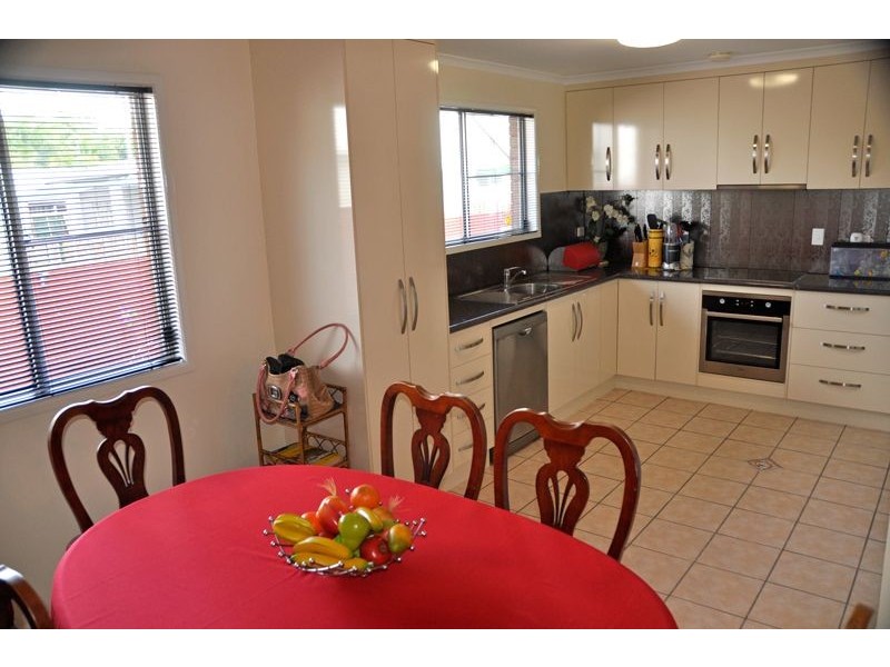 4 Harveys Rd, Beaconsfield QLD 4740