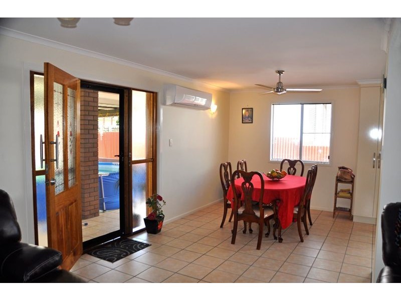 4 Harveys Rd, Beaconsfield QLD 4740