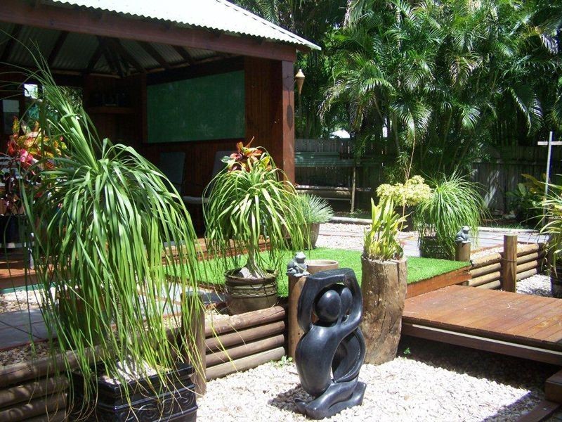 4 Teanna Crt, Eimeo QLD 4740