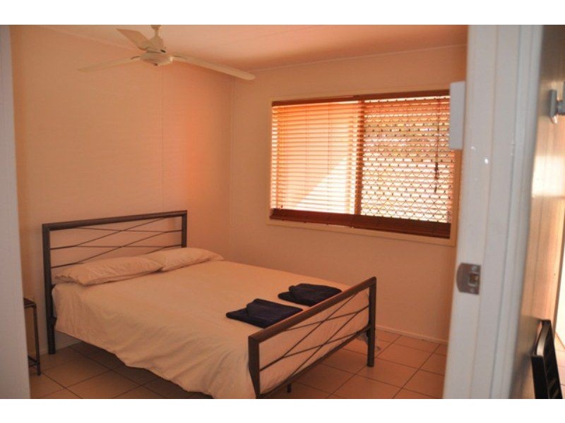 4/21 Owen Jenkins Drive, Sarina Beach QLD 4737