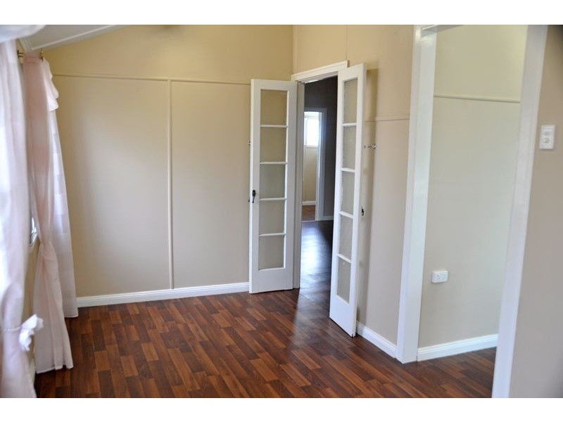 8 Archibald St, South Mackay QLD 4740