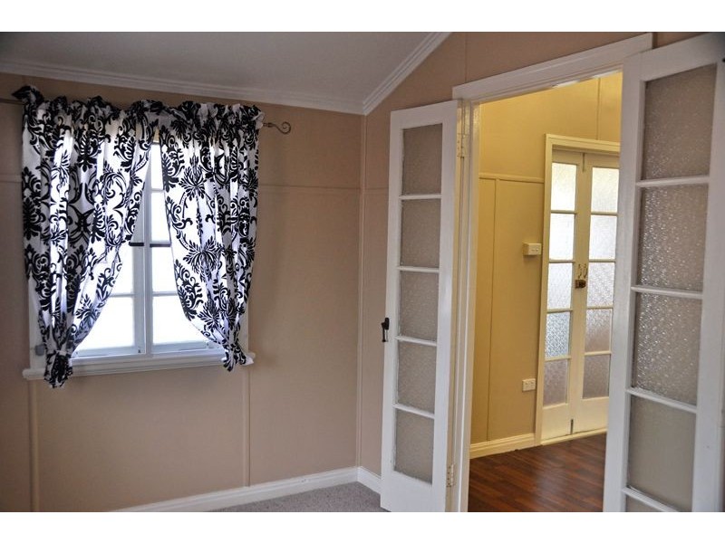 8 Archibald St, South Mackay QLD 4740